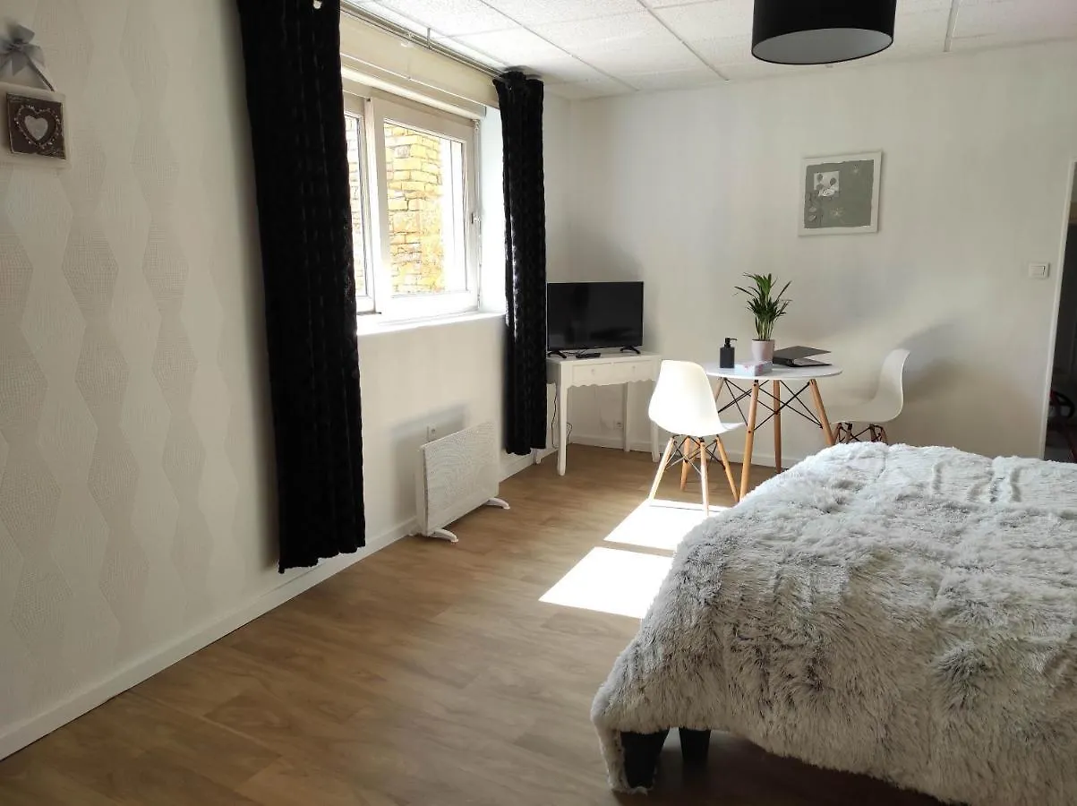 Aparthotel Appartement Jarnioux - Les Meubles Des Pierres Dorees Theize