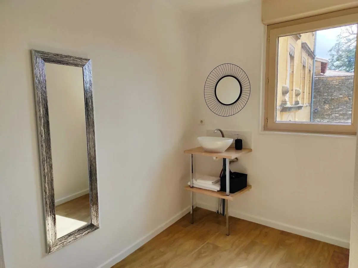 Appartement Jarnioux - Les Meubles Des Pierres Dorees Theize 0*,