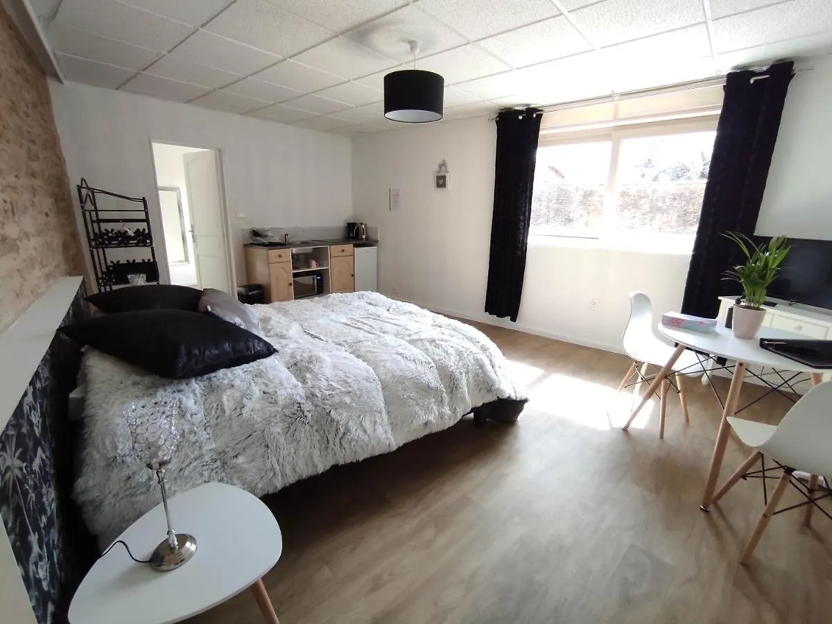 Appartement Jarnioux - Les Meubles Des Pierres Dorees Theize Lägenhetshotell