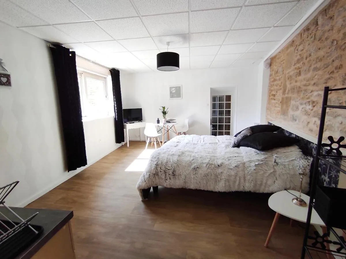 Appartement Jarnioux - Les Meubles Des Pierres Dorees Theize Frankrike
