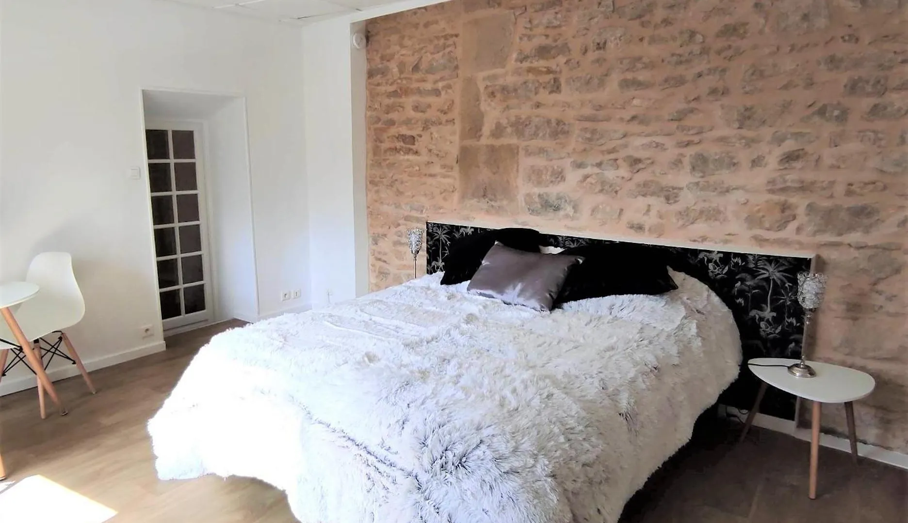 Appartement Jarnioux - Les Meubles Des Pierres Dorees Theize Lägenhetshotell
